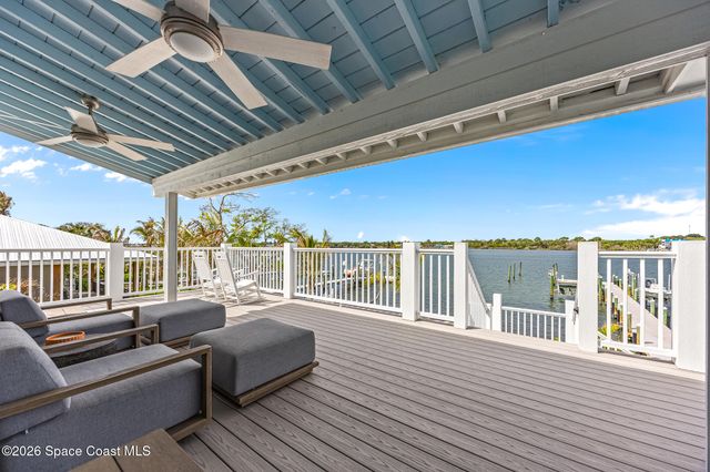17 Vip Island A, Grant, FL 32949