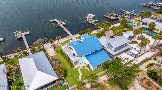 17 Vip Island A, Grant, FL 32949