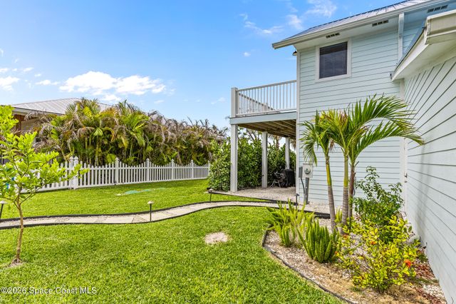 17 Vip Island A, Grant, FL 32949