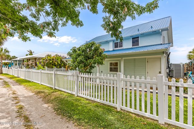 17 Vip Island A, Grant, FL 32949