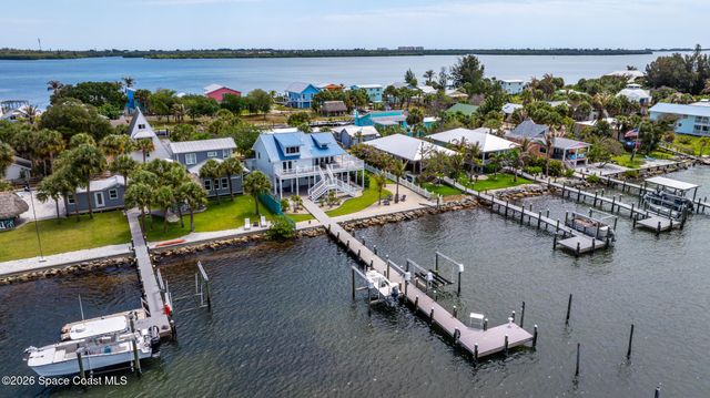 17 Vip Island A, Grant, FL 32949