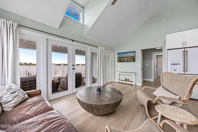 17 Vip Island A, Grant, FL 32949