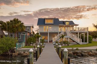 17 Vip Island A, Grant, FL 32949