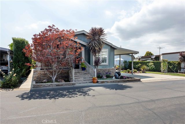 10681 Oak, Los Alamitos, CA 90720