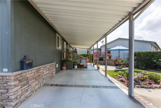 10681 Oak, Los Alamitos, CA 90720