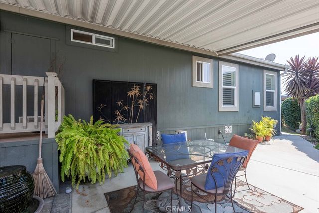 10681 Oak, Los Alamitos, CA 90720