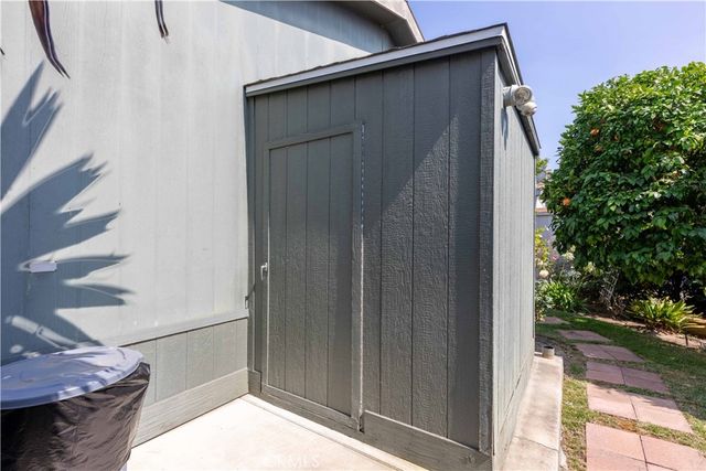 10681 Oak, Los Alamitos, CA 90720