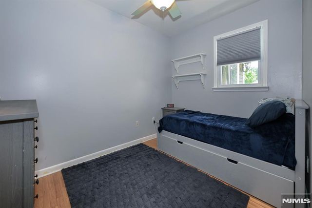30 Heather Lane, Bloomingdale, NJ 07403