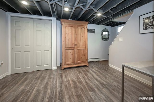 30 Heather Lane, Bloomingdale, NJ 07403