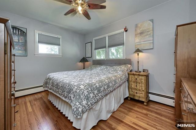 30 Heather Lane, Bloomingdale, NJ 07403
