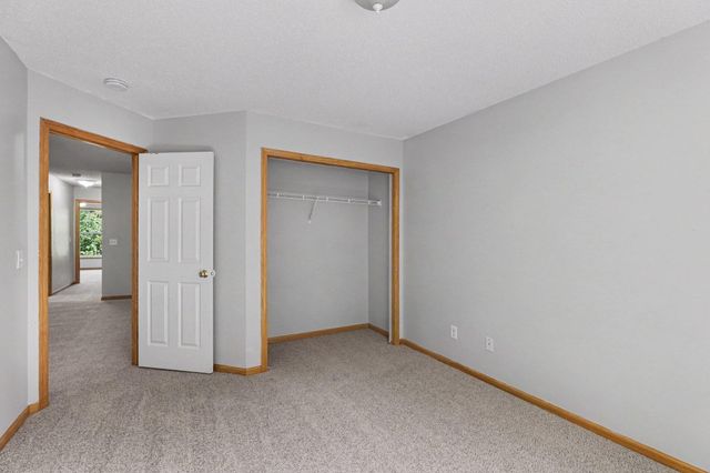 6125 32nd Avenue N, Crystal, MN 55422