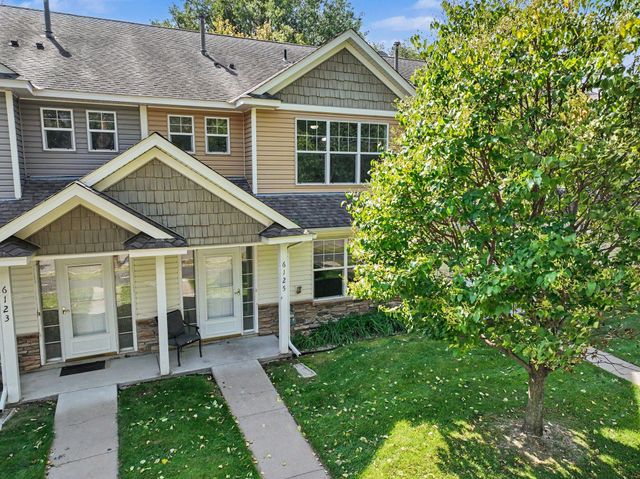 6125 32nd Avenue N, Crystal, MN 55422