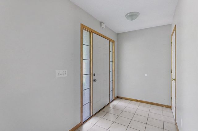 6125 32nd Avenue N, Crystal, MN 55422
