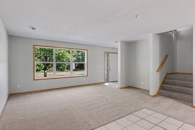 6125 32nd Avenue N, Crystal, MN 55422
