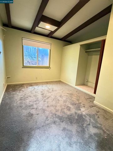 4072 Saint James Dr, El Sobrante, CA 94803