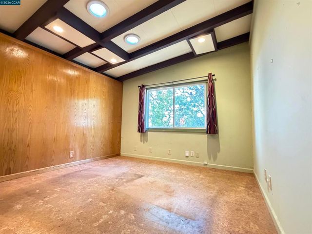 4072 Saint James Dr, El Sobrante, CA 94803