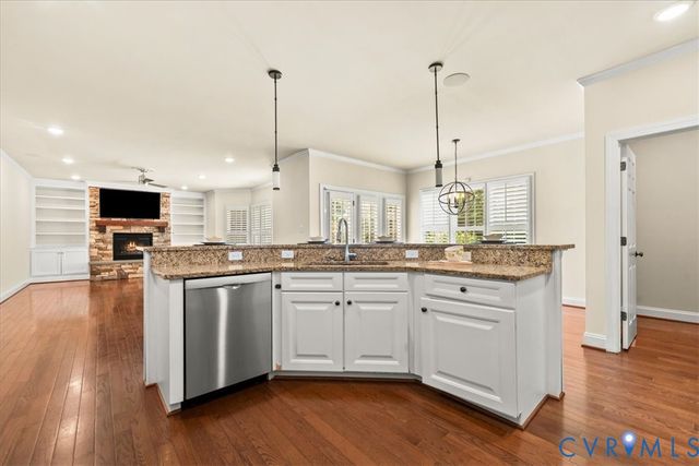 12709 Wyndham West Dr, Glen Allen, VA 23059