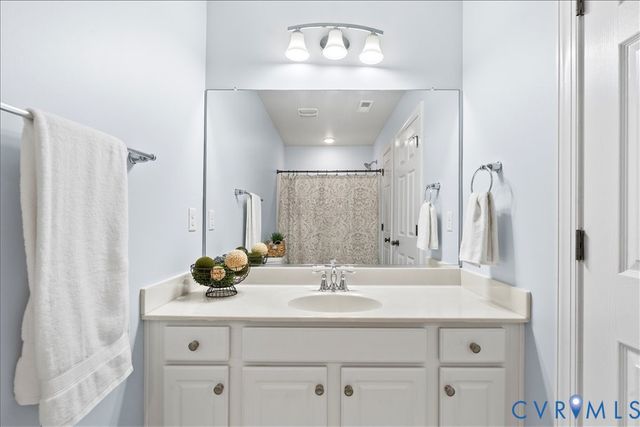 12709 Wyndham West Dr, Glen Allen, VA 23059