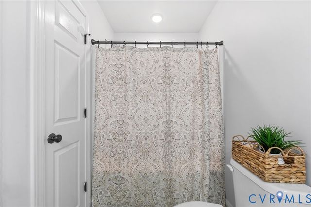12709 Wyndham West Dr, Glen Allen, VA 23059