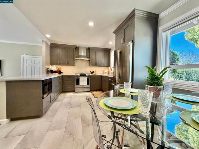 2117 2117 Gill Port Ln., Walnut Creek, CA 94598