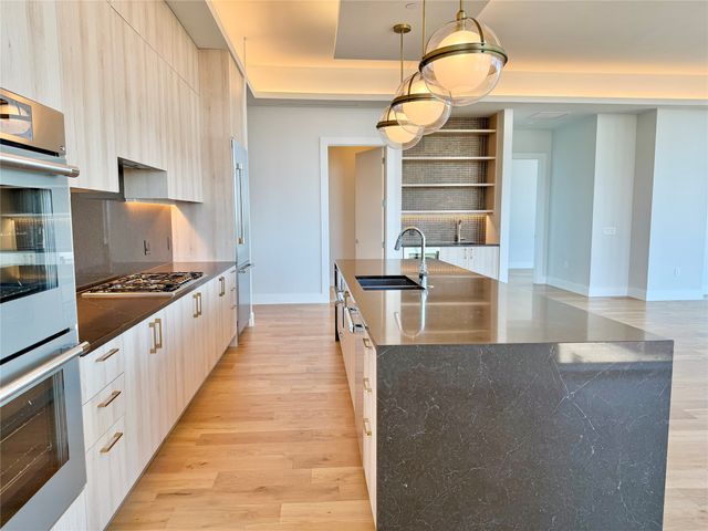 8119 Douglas Avenue 1402, Dallas, TX 75225