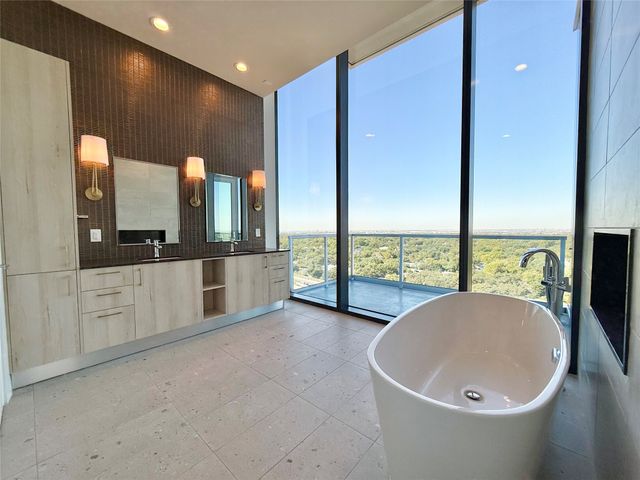 8119 Douglas Avenue 1402, Dallas, TX 75225