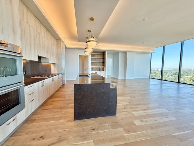 8119 Douglas Avenue 1402, Dallas, TX 75225