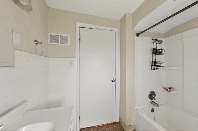 1933 Burroughs Drive, Dayton, OH 45406