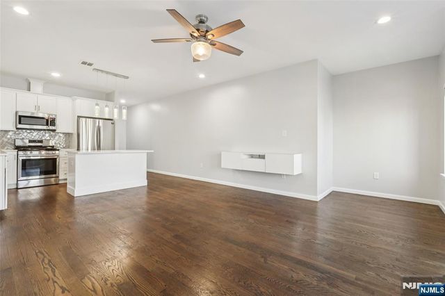 421 Liberty Avenue, Jersey City, NJ 07307