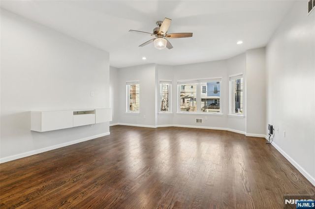 421 Liberty Avenue, Jersey City, NJ 07307