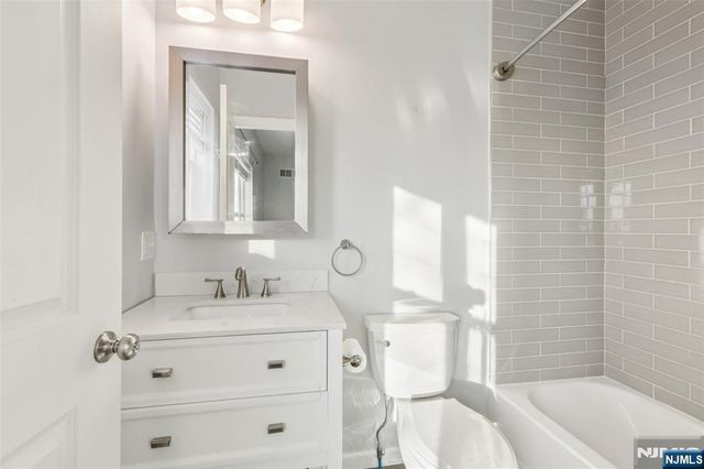 421 Liberty Avenue, Jersey City, NJ 07307