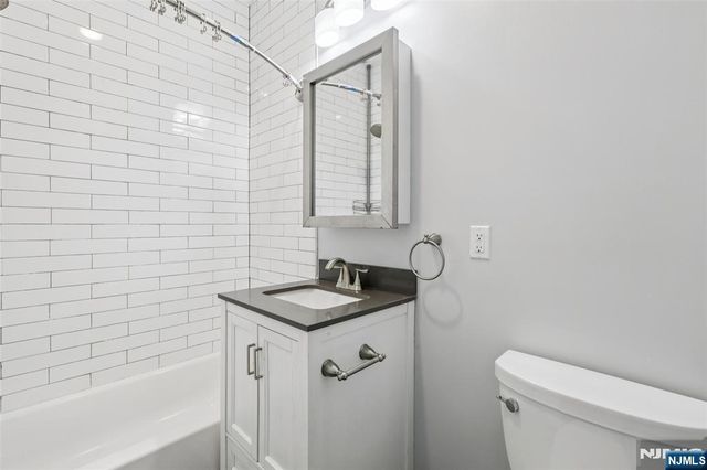 421 Liberty Avenue, Jersey City, NJ 07307