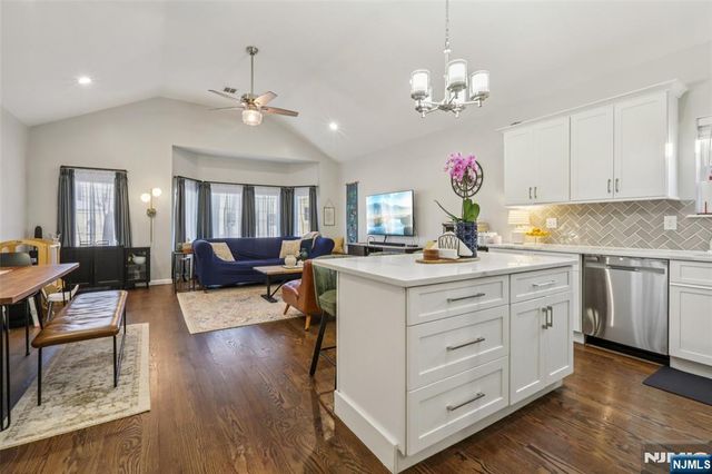 421 Liberty Avenue, Jersey City, NJ 07307