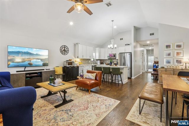 421 Liberty Avenue, Jersey City, NJ 07307