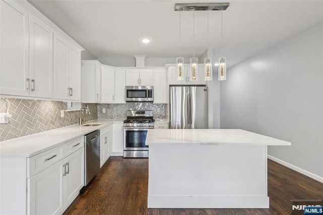 421 Liberty Avenue, Jersey City, NJ 07307