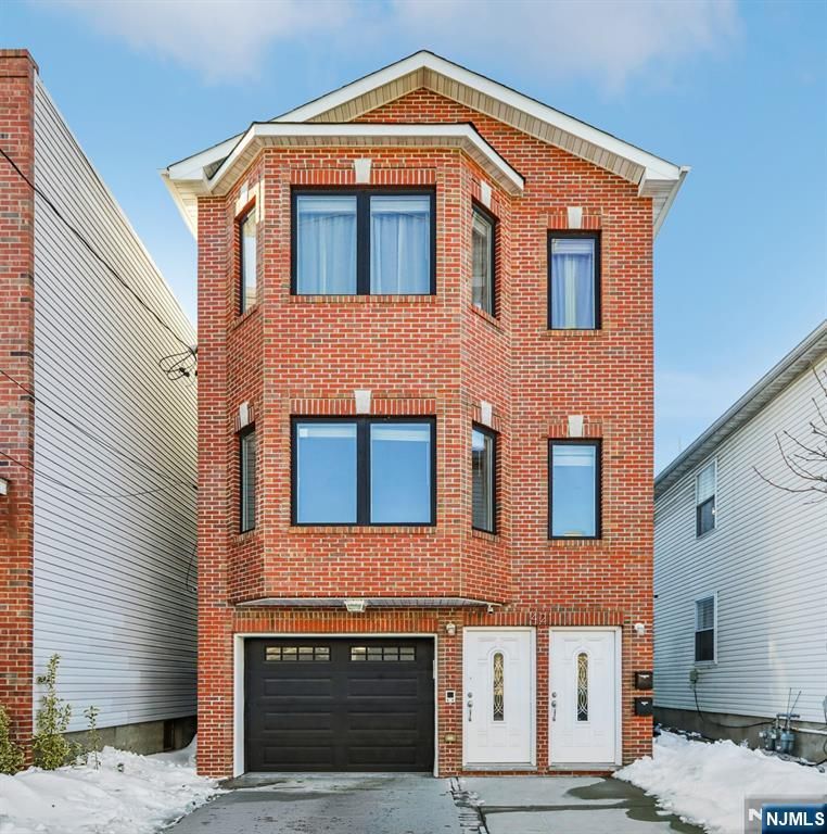 421 Liberty Avenue, Jersey City, NJ 07307