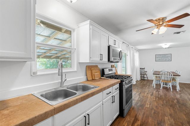 617 Johnson ST, Bertram, TX 78605