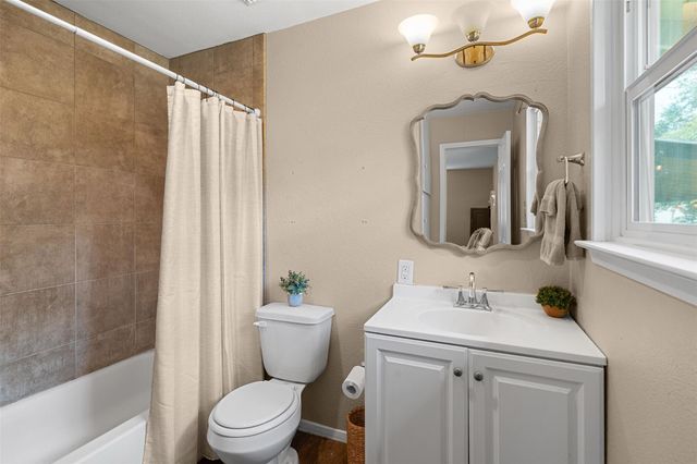 617 Johnson ST, Bertram, TX 78605