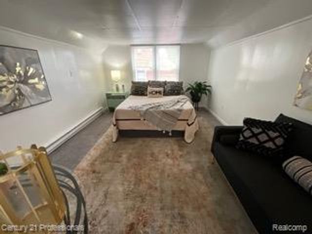 19372 Sunderland Road, Detroit, MI 48219