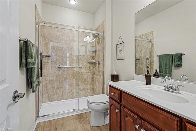 126 Heritage Hill Drive, Jamestown, NC 27282