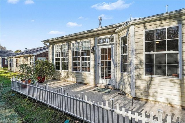 126 Heritage Hill Drive, Jamestown, NC 27282