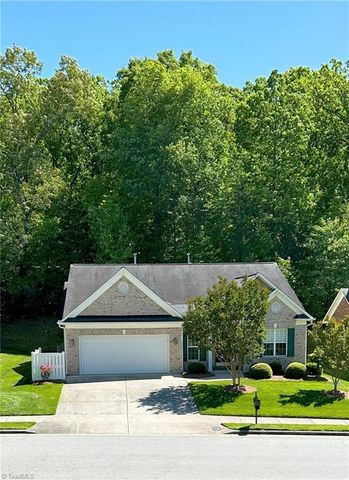 126 Heritage Hill Drive, Jamestown, NC 27282