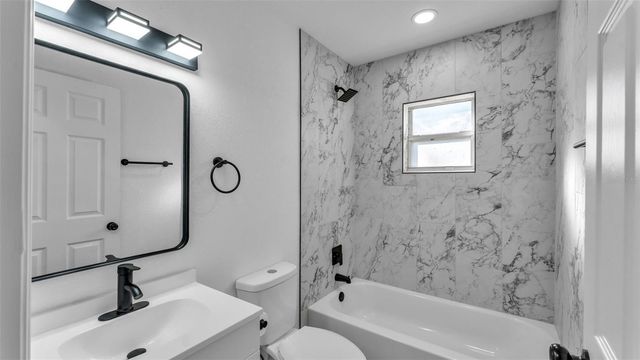 707 E GILCHRIST STREET, Plant City, FL 33563