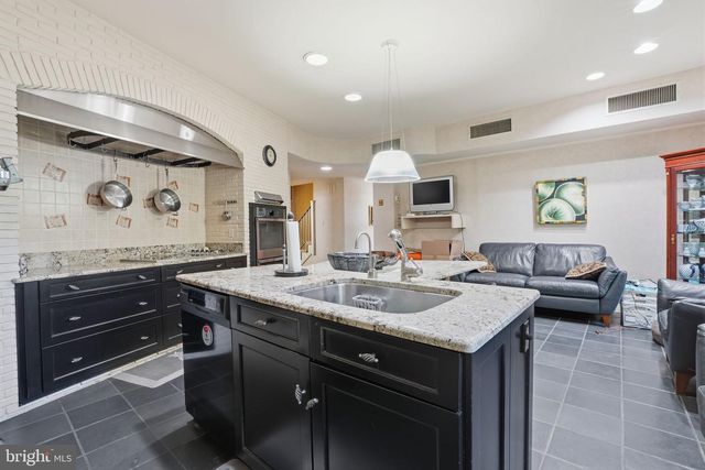 1035 WRIGHT DR, Huntingdon Valley, PA 19006