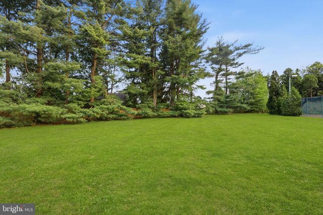 1035 WRIGHT DR, Huntingdon Valley, PA 19006