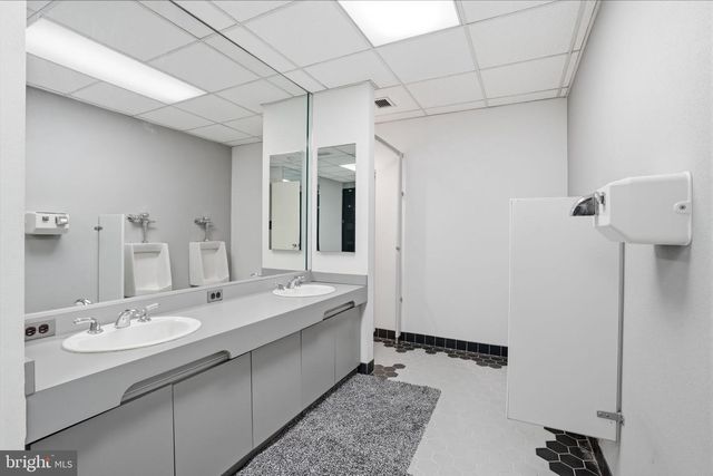 1035 WRIGHT DR, Huntingdon Valley, PA 19006