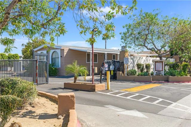 3701 Fillmore 10, Riverside, CA 92505