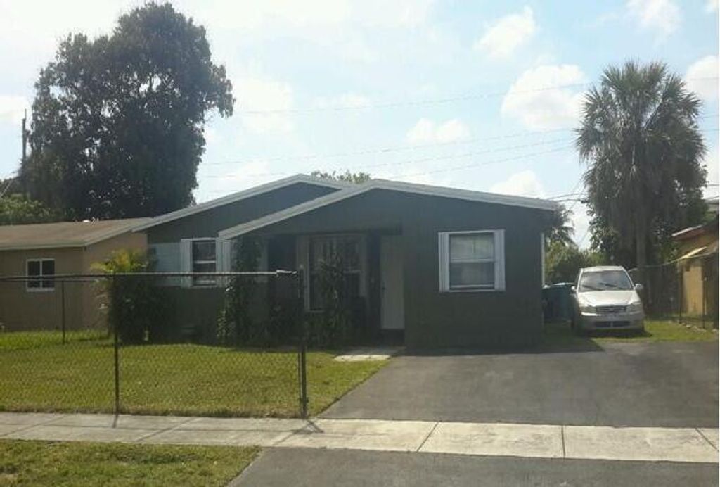 3740 NW 9th Street, Lauderhill, FL 33311