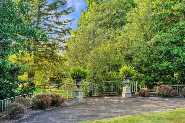 406 Hillside Drive, Sewickley Heights, PA 15143