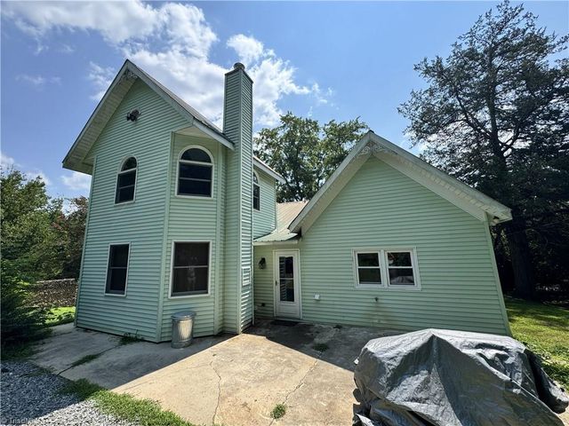 137 Old Rockford Road, Dobson, NC 27017